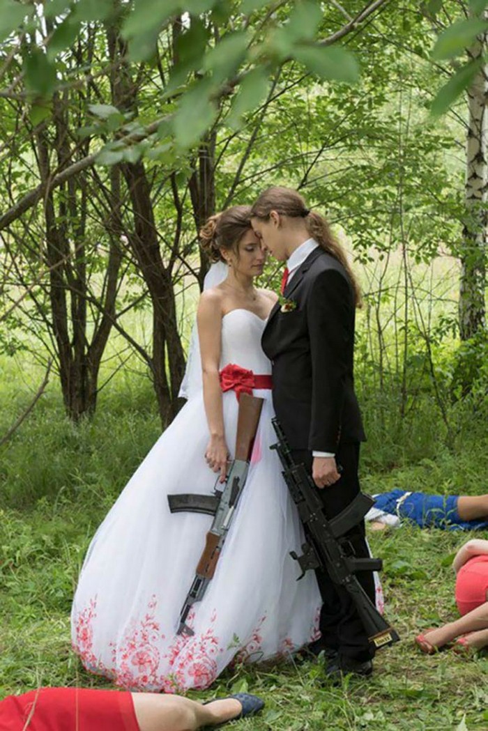 30 Funniest and Weirdest Russian Wedding Photos